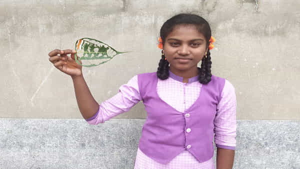 Kargil Vijay Diwas: రావి ఆకుపై అద్భుత చిత్రం.. కార్గిల్ యుద్ధ వీరులకు విద్యార్థని ఘన నివాళి