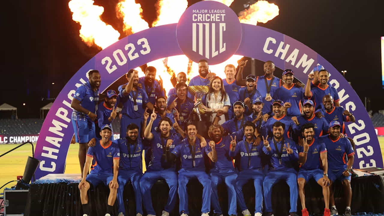 మేజర్ క్రికెట్ లీగ్ సీజన్ ఇప్పుడు ముగిసింది. అయితే, అందులో అద్భుత ప్రదర్శన చేసిన కొంతమంది ఆటగాళ్ల అదృష్టం IPL 2025కి ముందు జరిగే మెగా వేలంలో మారనుంది. ఇతర లీగ్‌లలో బాగా రాణిస్తున్న ఆటగాళ్లను ఐపీఎల్ ఫ్రాంచైజీలు భారీ బిడ్‌లు వేసి కొనుగోలు చేయడం మనం తరచుగా చూస్తుంటాం. ఈసారి కూడా అలాంటిదే కనిపించవచ్చు. ఇటీవల మేజర్ క్రికెట్ లీగ్‌లో రాణించిన ముగ్గురు ఆటగాళ్ల గురించి ఇక్కడ తెలుసుకుందాం. ఇప్పుడు వీరు IPL మెగా వేలంలో భారీ మొత్తంలో పొందవచ్చు అని తెలుస్తోంది.