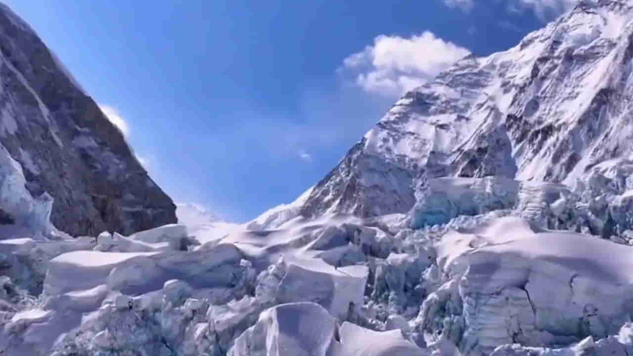 Viral Video: ఇలాంటి దృశ్యాలు లైఫ్‌లో చూసి ఉండరు.. ఎవరెస్ట్‌ శిఖరం డ్రోన్‌ వీడియో