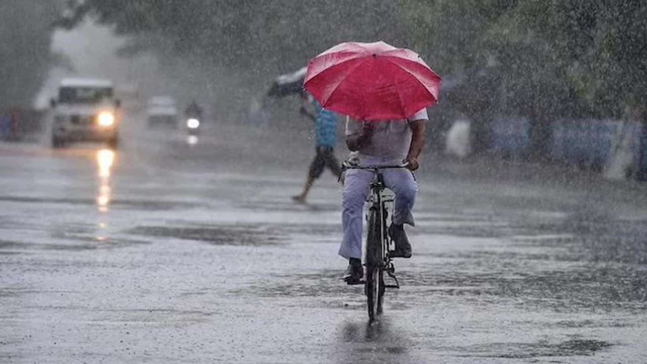 Weather Alert: తెలంగాణాలో పలు ప్రాంతాల్లో మోస్తరు నుంచి భారీ వర్షాలు కురిసే అవకాశం.. వాతావరణశాఖ కీలక అప్డేట్