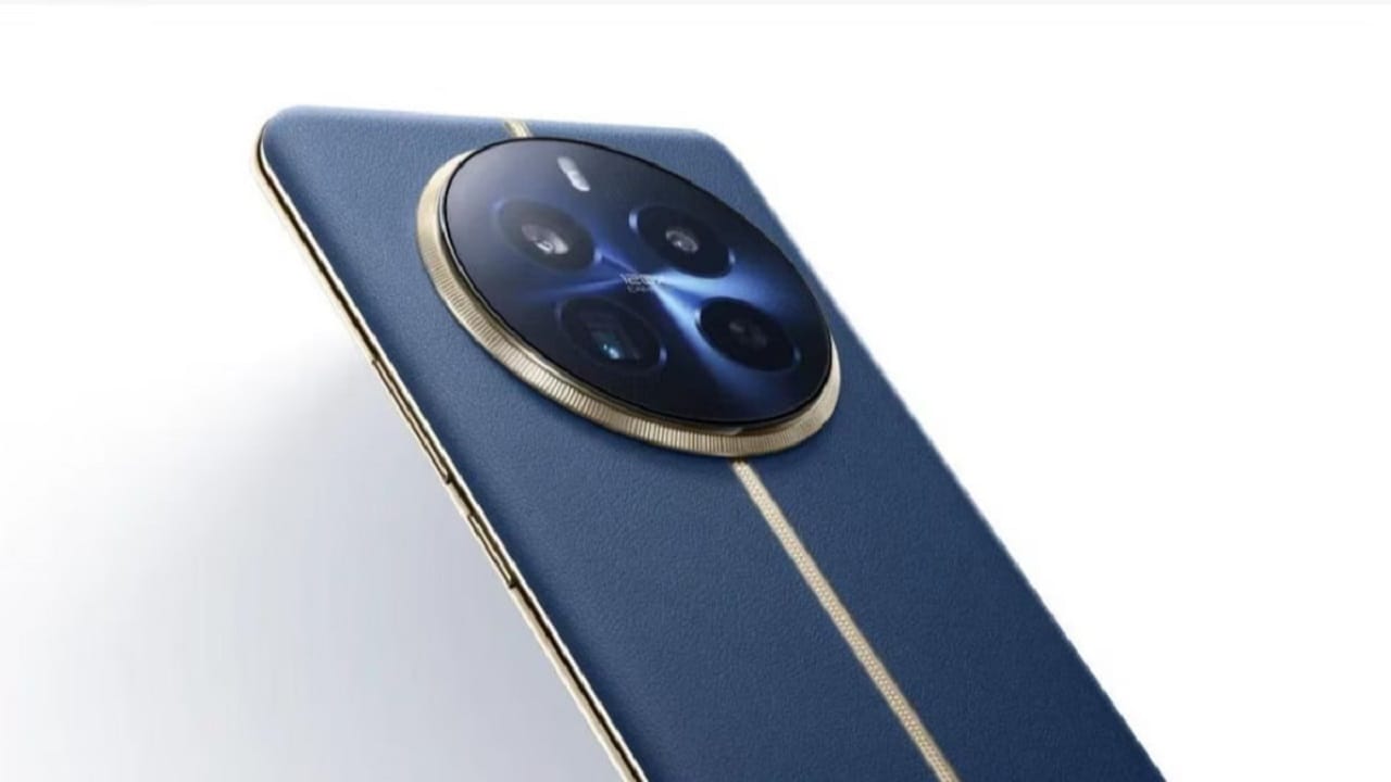 రియల్‌మీ 12 5జీ కెమెరాల లవర్స్‌ను ఆకర్షిస్తుంది. 108 ఎంపీ ప్రైమరీ కెమెరా 3 ఎక్స్ లాస్‌లెస్ జూమ్‌‌తో వస్తుంది. ఈ ఫోన్‌తో తీసినపోర్ట్రెయిట్ షాట్స్‌ ప్రత్యేక ఫ్యాన్ బేస్ ఉంది. అధునాతన మల్టీ-ఫేస్ రికగ్నిషన్, ఫేషియల్ ఆప్టిమైజేషన్ అల్గారిథమ్‌తో వచ్చే ఈ ఫోన్ 8 జీబీ + 128 జీబీ వేరియంట్‌లో అందుబాటులో ఉంది. మీడియా టెక్ డైమెన్సిటీ 6100 ప్రాసెసర్‌తో పని చేసే ఈ ఫోన్ ధర ప్రస్తుతం రూ.15,228గా ఉంది.
