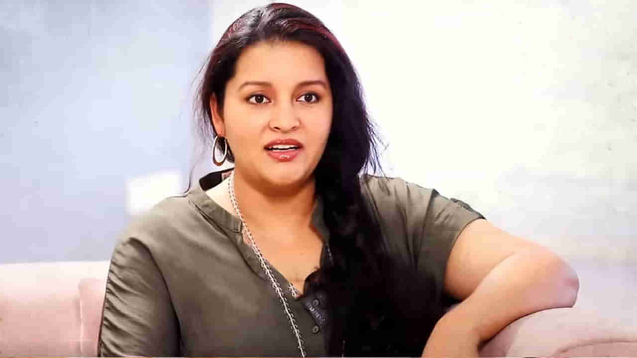 Renu Desai : దారుణంగా మాట్లాడుతున్నారు.. ఆ నీచుల్ని జైల్లో వేసి చితక్కొట్టాలి.. రేణు దేశాయ్ ఆగ్రహం