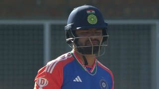 Video: ధోని ఫ్యాన్స్‌తో అట్లుంటది మరి.. ఏకంగా 100 అడుగుల కౌటౌట్‌తో బర్త్‌డే సెలబ్రేషన్స్.. వీడియో వైరల్