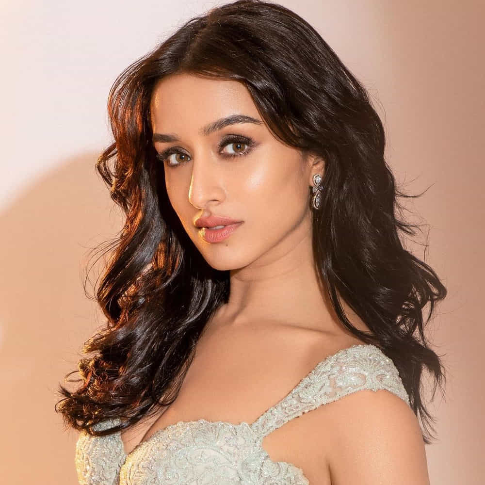 వీరిద్దరు డేటింగ్లో ఉన్నారంటూ సోషల్ మీడియాలో పెద్ద ఎత్తున ప్రచారం నడిచింది. వీరిద్ధరికి తూ ఝూతీ మైన మక్కార్ మూవీ సెట్స్ లో పరిచయమైంది. ఆ తర్వాత వీరిద్దరి మధ్య ప్రేమ మొదలైందని ప్రచారం నడించింది.