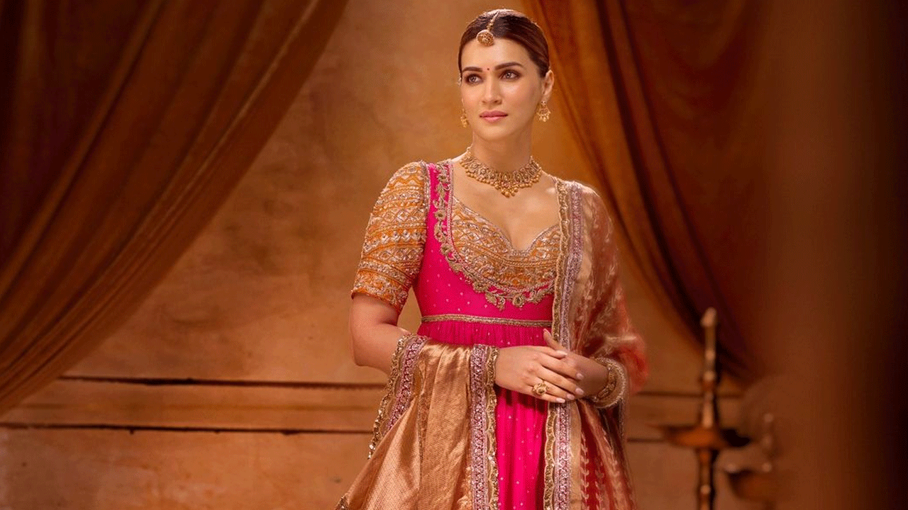 Stunning Kriti Sanon