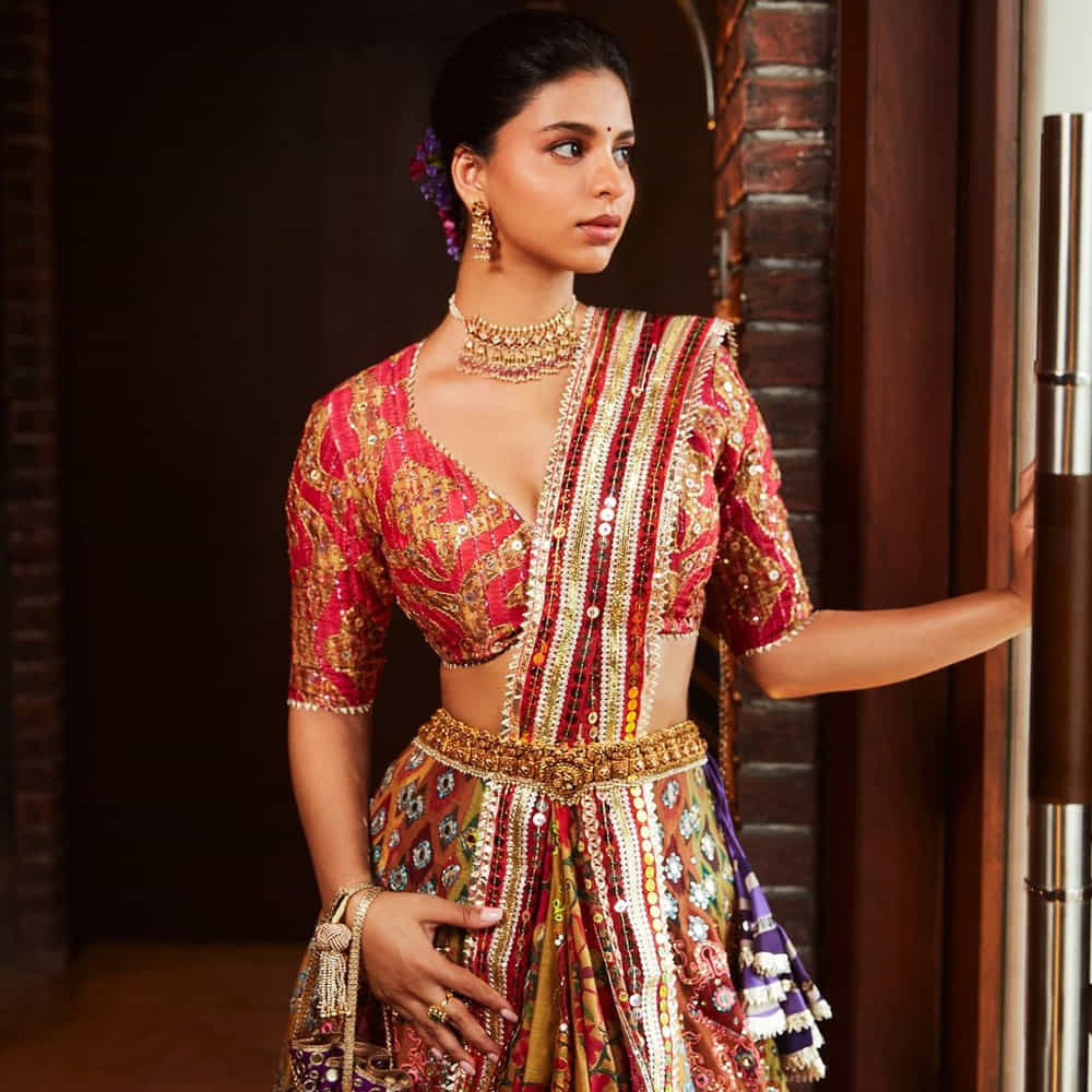 పఠాన్, జవాన్, డంకీ సినిమాలతో హ్యాట్రిక్ కొట్టిన షారూఖ్ ఖాన్, నెక్ట్స్ సినిమా విషయంలో ఆచితూచి అడుగులు వేస్తున్నారు. ఆల్రెడీ ఇండస్ట్రీలోకి ఎంట్రీ ఇచ్చిన కూతురు సుహానాను వెండితెరకు పరిచయం చేసే బాధ్యతను స్వయంగా తీసుకున్నారు.