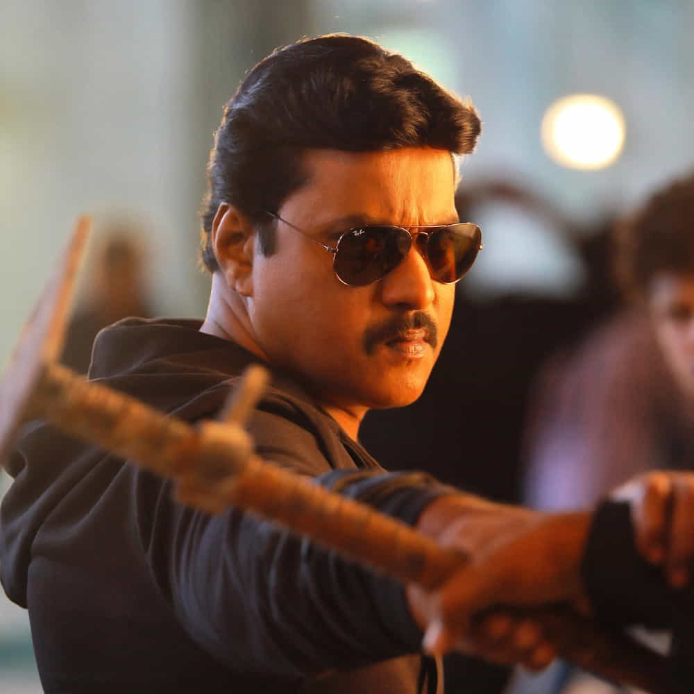 నిన్న మొన్నటి వరకు టాలీవుడ్ స్టార్ కమెడియన్గా ఉన్న సునీల్ ఇప్పుడు పాన్ ఇండియా విలన్గా మారిపోయారు. తెలుగులో ఇంకా కామెడీ రోల్స్ చేస్తున్నా... ఇతర భాషల్లో మాత్రం టాప్ స్టార్స్తో ఢీ కొంటూ విలన్గా ప్రూవ్ చేసుకుంటున్నారు. ఆల్రెడీ తాజాగా మరో కొత్త ఇండస్ట్రీలో తన మార్క్ చూపించేందుకు రెడీ అవుతున్నారు సునీల్.