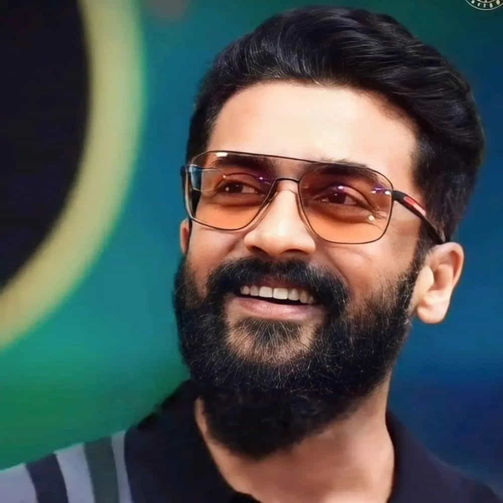 తాజాగా ఈ చిత్ర షూట్ పూర్తైంది. ఇందులో సూర్య లుక్ పుష్పలో అల్లు అర్జున్ను గుర్తు చేస్తుంది. దీని తర్వాత కమెడియన్ కమ్ డైరెక్టర్ RJ బాలాజీతో ఓ సినిమా చేయబోతున్నారు సూర్య. త్వరలోనే షూటింగ్ మొదలు కానుంది. ఓ సినిమా పోస్ట్ ప్రొడక్షన్ నడుస్తుండగానే.. మరో సినిమా పూర్తి చేస్తున్నారు సూర్య.