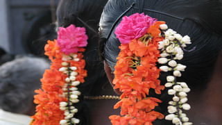 Spiritual: కర్పూరంతో ఇలా చేశారంటే.. ఆర్థిక సమస్యలన్నీ మాయం..