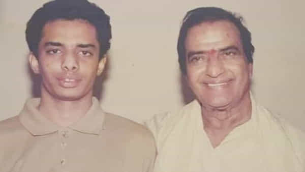 సీనియర్ ఎన్టీఆర్తో ఉన్న ఈ అబ్బాయిని గుర్తుపట్టారా.? సినిమాల కంటే సోషల్ మీడియాతోనే ఫేమస్