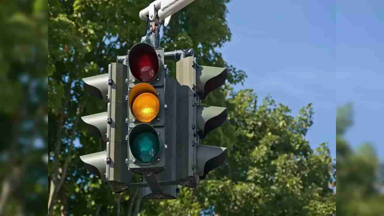 Traffic e-Challan Scam: ట్రాఫిక్ ఇ-చలాన్ పేరుతో కొత్త స్కామ్.. మెసేజ్ క్లిక్ చేశారో అంతే సంగతులు..