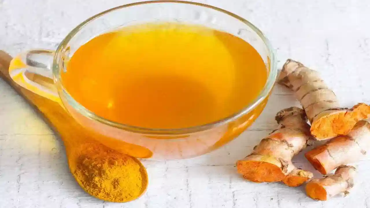 Turmeric Water: పసుపు నీళ్లతో ఊహించలేని అందం మీ సొంతం..