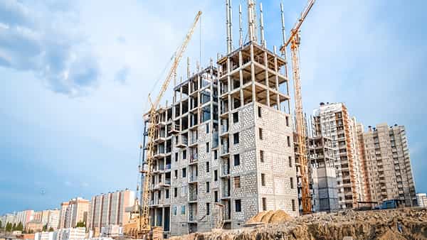 Under Construction Property: అండర్ కన్స్ట్రక్షన్ ప్రాపర్టీ కొనుగోలులో ఆ తప్పులు చేస్తున్నారా..? ఈ టిప్స్ పాటిస్తే బోలెడంత మనీ సేవ్