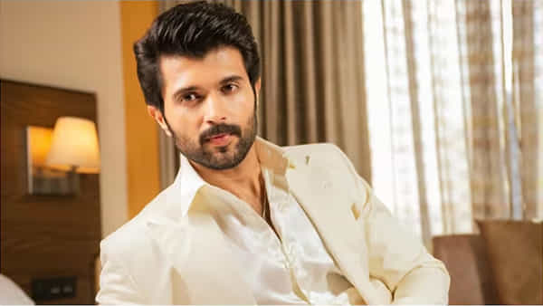 Vijay Deverakonda: విజయ్ దేవరకొండ గొప్ప మనసు.. 18 మంది ట్రాన్స్జెండర్స్కు సాయం.. వీడియో వైరల్..