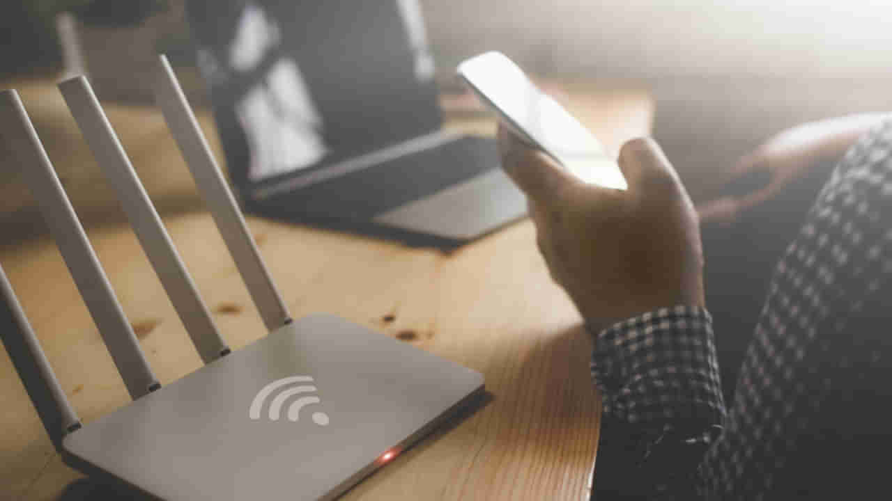 Wifi Router: రాత్రిపూట Wi-Fiని ఆన్‌లోనే ఉంచుతున్నారా?.. అయితే మీరు ప్రమాదంలో పడ్డట్లే..!