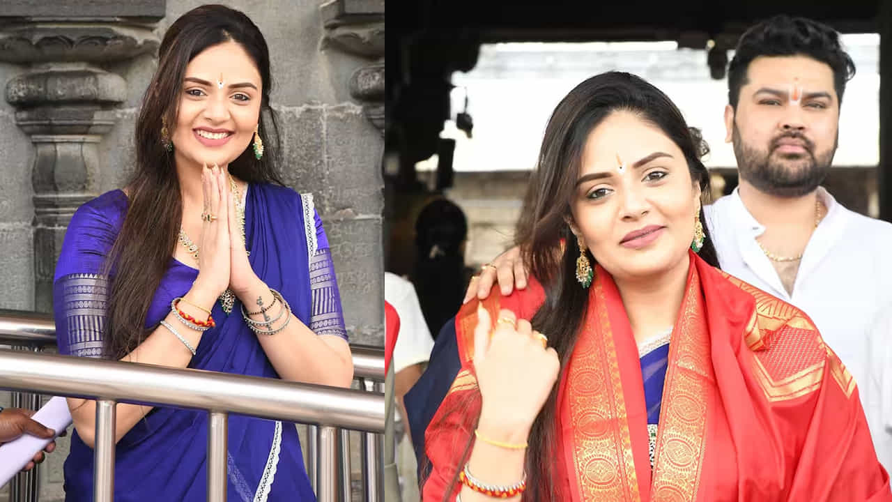 శ్రీవారి దర్శనం అనంతరం ఆమెకు ఆలయ అర్చకులు వారిక స్వామివారి తీర్థ ప్రసాదాలు అందజేసి ఆశీర్వదించారు. ఇక ఆలయం నుంచి బయటకు వచ్చిన తర్వాత శ్రీముఖి ఆలయ ఆవరణలో ఫోటోలు తీసుకుంది.