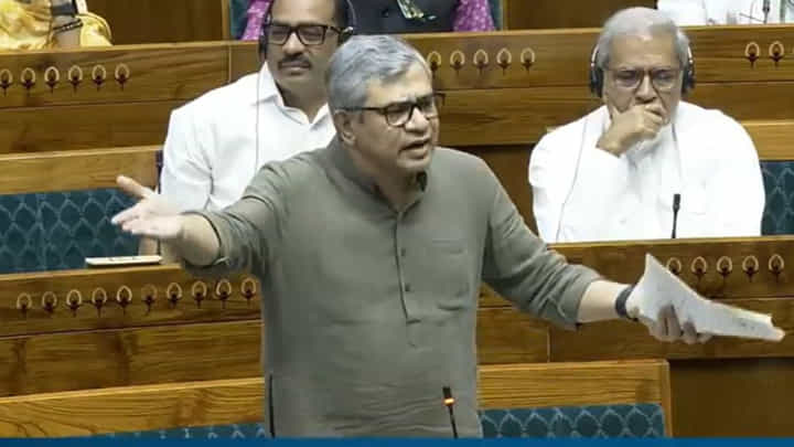 రీల్స్ కాదు, రైల్వే మాకు ముఖ్యం.. ప్రతిపక్షాలకు గట్టి కౌంటర్ ఇచ్చిన అశ్విని వైష్ణవ్ రీల్స్ కాదు, రైల్వే మాకు ముఖ్యం.. ప్రతిపక్షాలకు గట్టి కౌంటర్ ఇచ్చిన అశ్విని వైష్ణవ్
