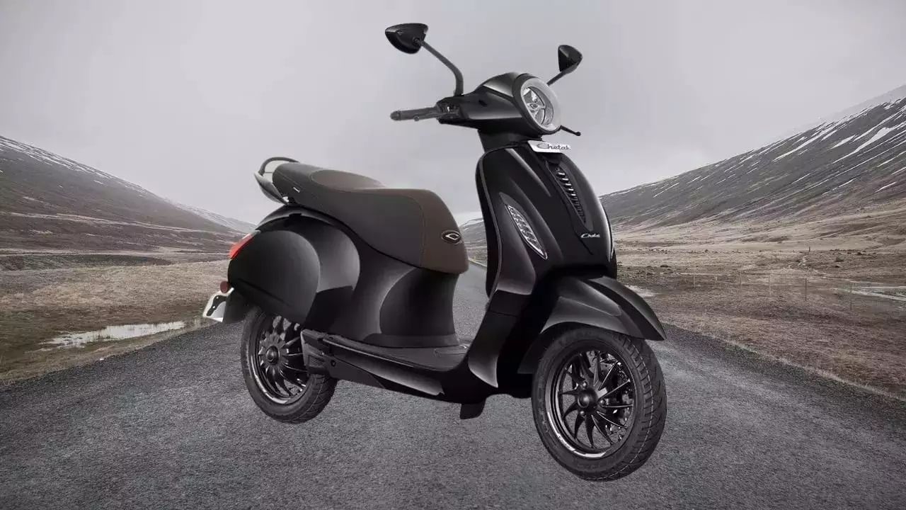 Bajaj Electric Scooter: స్పెషల్ ఎడిషన్‌తో షేక్ చేసిన బజాజ్.. అమెజాన్లోనే కొనేయొచ్చు..