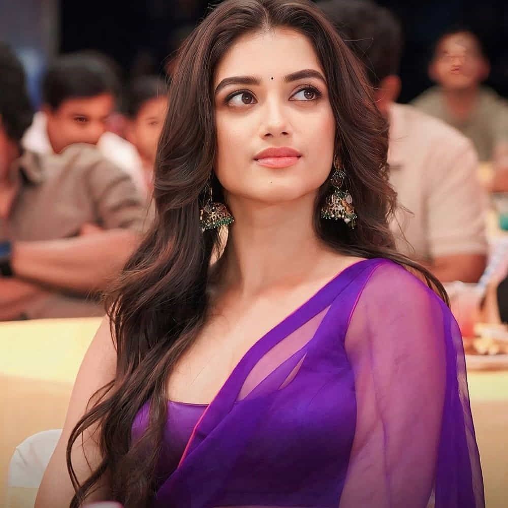 ఇటీవల జరిగిన మిస్టర్ బచ్చన్ ప్రీ రిలీజ్ ఈవెంట్ లో మరింత అందంగా కనిపించింది. ఈ వేడుకలో స్పెషల్ అట్రాక్షన్ అయ్యింది భాగ్య శ్రీ బోర్సే. ఈ సినిమాతో టాలీవుడ్ ఇండస్ట్రీలో బిజీ కానుంది భాగ్య శ్రీ బోర్సే.