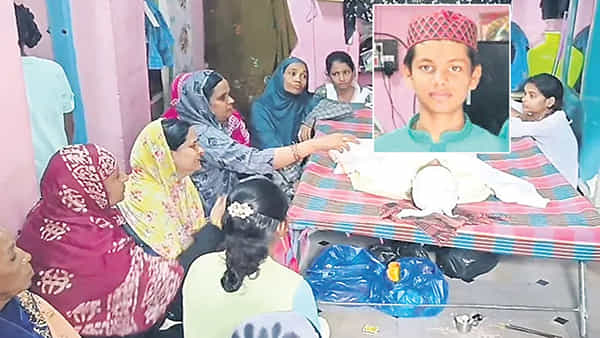 Andhra Pradesh: కన్నా.. లేరా! ఈ రోజు నీ పుట్టిన రోజు.. కొత్త బట్టలు తెచ్చా జన్మదినం రోజే కొడుకు మృతి