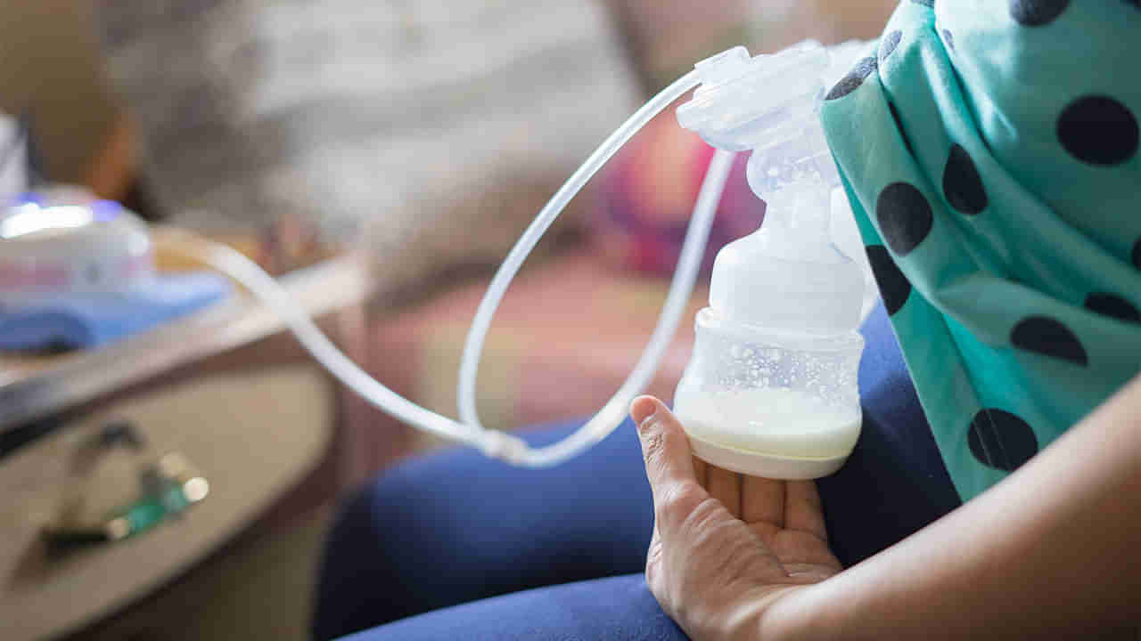 Breast Milk Pump: బ్రెస్ట్ మిల్క్ పంప్ యూజ్ చేయడం మంచిదేనా.. నిపుణులు ఏం చెబుతున్నారంటే?