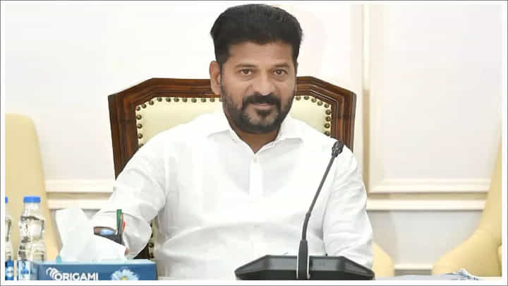 Watch: హైడ్రా కూల్చివేతలపై సీఎం రేవంత్ కీలక వ్యాఖ్యలు.. ఏకైక లక్ష్యం అదేనంటూ.. Watch: హైడ్రా కూల్చివేతలపై సీఎం రేవంత్ కీలక వ్యాఖ్యలు.. ఏకైక లక్ష్యం అదేనంటూ..