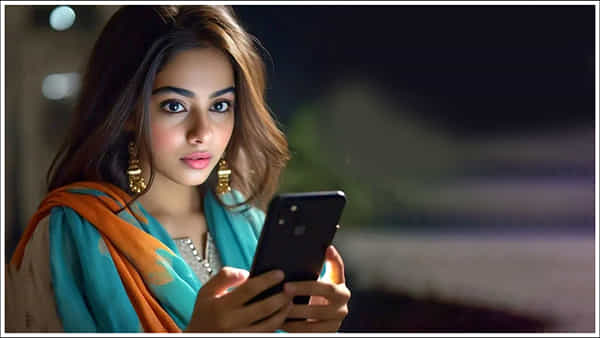 Phone Distance: ఫోన్ స్క్రీన్ కళ్లకు ఎంత దూరంలో ఉండాలి? ఈ ఫార్ములాతో స్మార్ట్ఫోన్ను ఆపరేట్ చేయండి