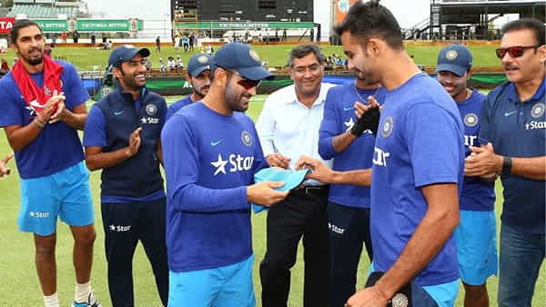 Team India: ధోని కెప్టెన్సీలో అరంగేట్రం.. 8 మ్యాచ్లకే కెరీర్ క్లోజ్.. రిటైర్మెంట్తో షాకిచ్చిన టీమిండియా ఫాస్ట్ బౌలర్