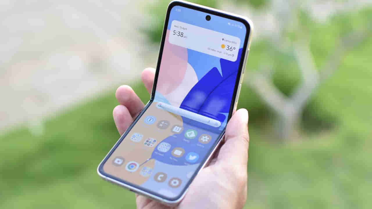 Foldable Phone: ఫోల్డబుల్ ఫోన్‌ కోసం చూస్తున్నారా.? తక్కువ బడ్జెట్‌లోనే..