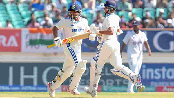 సోషల్ మీడియా దెబ్బకు భారత జట్టులో చోటు.. అరంగేట్రంలో అదిరిగొట్టేశాడు.. కట్చేస్తే.. బంగ్లాతో సిరీస్కు మొండిచేయి