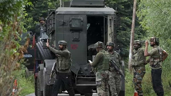 Jammu Kashmir: సోపోర్లో పోలీసు పోస్ట్ను లక్ష్యంగా ఉగ్రదాడులు.. ఒక ఉగ్రవాది హతం, సైనికుడికి గాయాలు