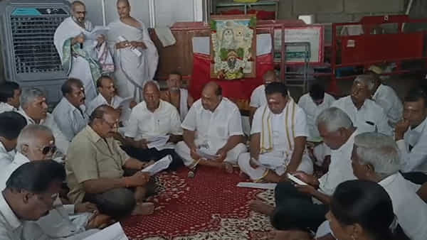 Kanipakam Temple: కాణిపాకం వార్షిక బ్రహ్మోత్సవాల ఏర్పాట్ల విషయంలో.. ఉభయదారుల సమావేశంలో ఉద్రిక్తత