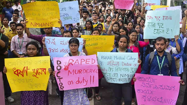 Kolkata Doctor Case: కోల్కతా డాక్టర్ మర్డర్ కేస్.. సీఎం మమతా రాజీనామా చేయాలంటూ డిమాండ్.!