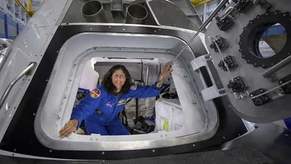 NASA: సునీతా విలియమ్స్ను తిరిగి తీసుకొచ్చేందుకు 18 రోజులే డెడ్లైన్.. కలవరపడుతోన్న నాసా