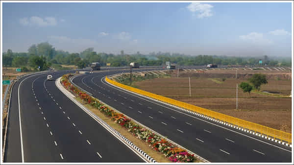 New National Highway: దేశంలో 8 కొత్త జాతీయ రహదారులు.. 6 లైన్ల రోడ్డు.. కేంద్రం ఆమోదం