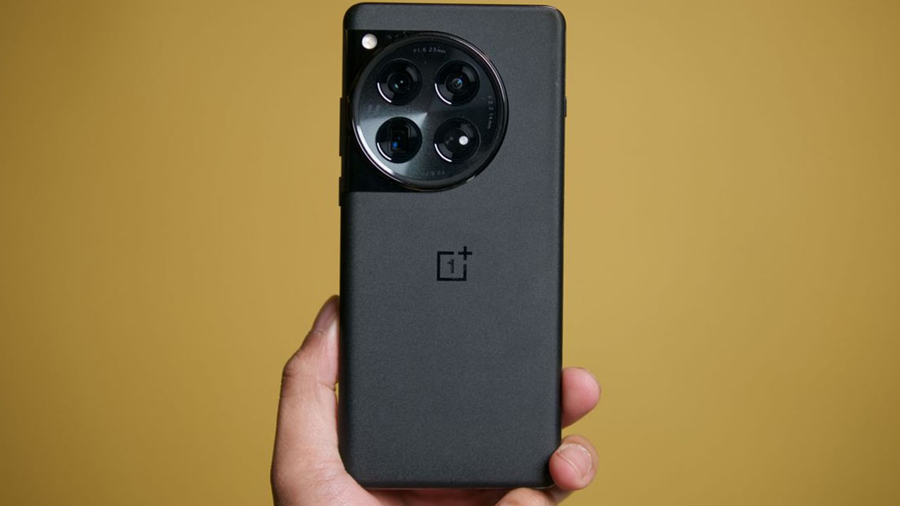 Oneplus 12: రూ. 65 వేల ఫోన్‌ను రూ. 54 వేలకే సొంతం చేసుకోవచ్చు.. అదిరిపోయే ఆఫర్‌..