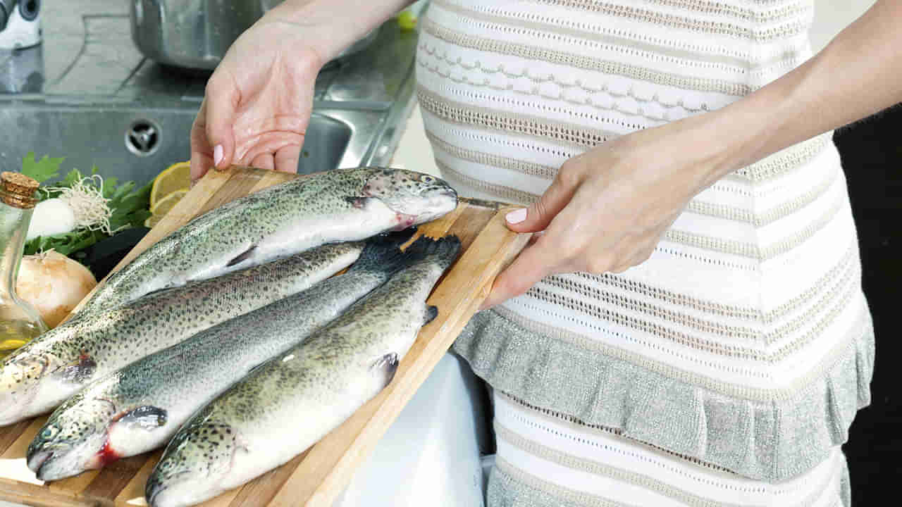 Pregnancy: ప్రెగ్నెన్సీ సమయంలో చేపలు తినొచ్చా.? నిపుణులు ఏమంటున్నారంటే..