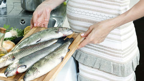 Pregnancy: ప్రెగ్నెన్సీ సమయంలో చేపలు తినొచ్చా.? నిపుణులు ఏమంటున్నారంటే..