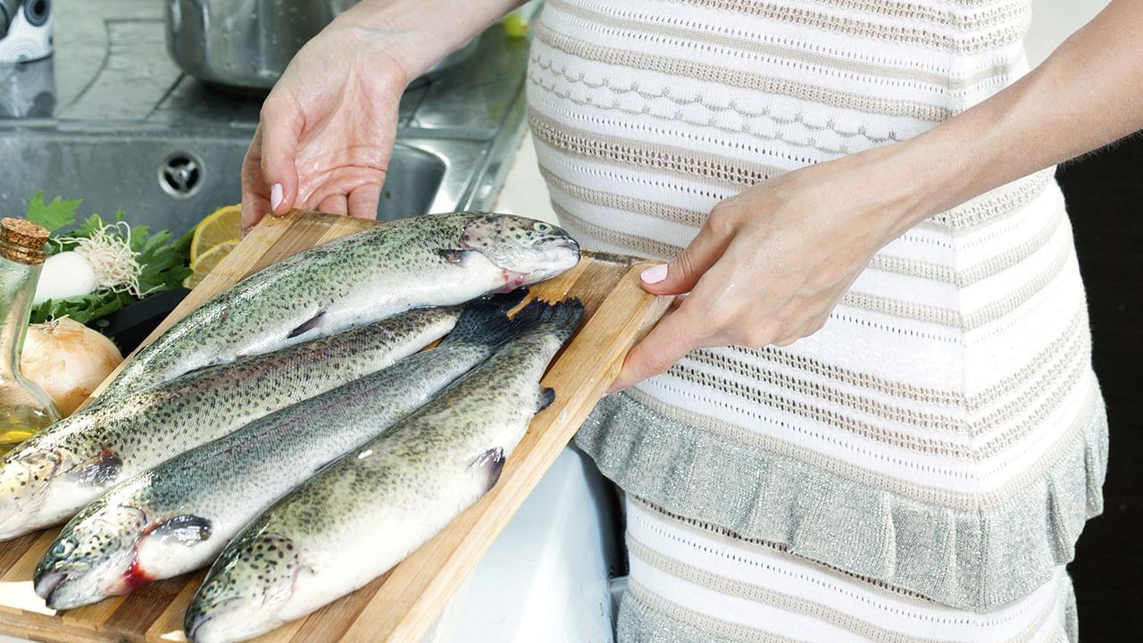 Pregnancy: ప్రెగ్నెన్సీ సమయంలో చేపలు తినొచ్చా.? నిపుణులు ఏమంటున్నారంటే..