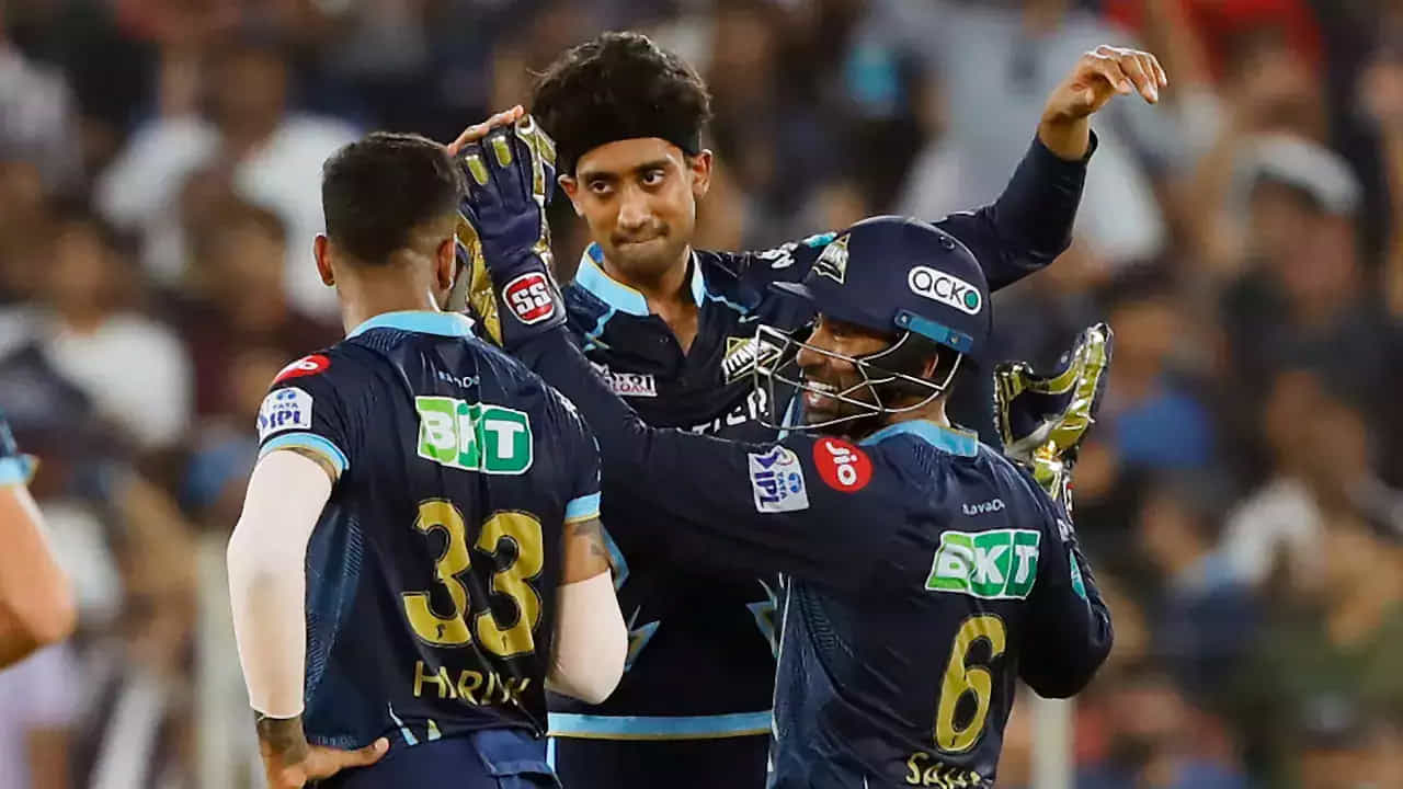 సాయి కిషోర్ ఇప్పటికే ఐపీఎల్లో 5 సీజన్లు ఆడాడు. 2020లో చెన్నై సూపర్ కింగ్స్తో కెరీర్ ప్రారంభించిన సాయి 2022లో గుజరాత్ టైటాన్స్ తరపున ఆడాడు. ఇప్పుడు అతను గుజరాత్ టైటాన్స్ జట్టులో సభ్యుడిగా ఉన్నాడు.