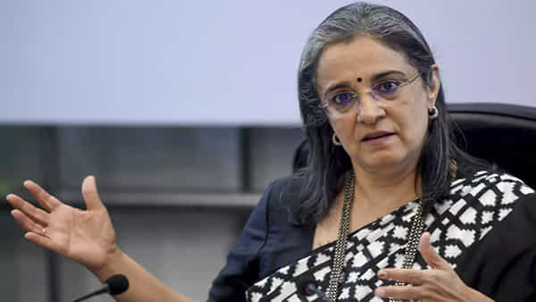 SEBI Chairperson: హిండెన్బర్గ్ ఆరోపణలపై స్పందించిన సెబీ చైర్పర్సన్