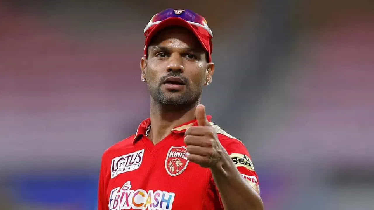 ఇండియన్ ప్రీమియర్ లీగ్కు పంజాబ్ కింగ్స్ కెప్టెన్ శిఖర్ ధావన్ గుడ్ బై చెప్పాడు. ధావన్ కొద్ది రోజుల క్రితమే అంతర్జాతీయ క్రికెట్కు వీడ్కోలు పలికాడు. అయితే, ఐపీఎల్లో మాత్రం కనిపించనున్నాడు. ఇండియన్ ప్రీమియర్ లీగ్కి శిఖర్ ధావన్ గుడ్ బై చెప్పడం ఖాయమని తెలుస్తోంది.
