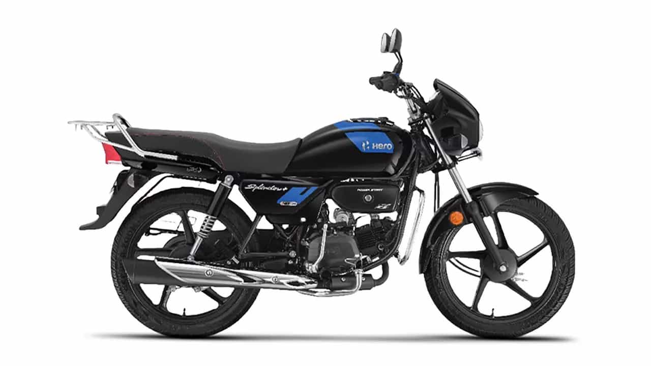 హీరో స్పెండర్ ప్లస్ ఎక్స్టెక్ రూ. 79,911 (ఎక్స్-షోరూమ్) ధరకు అందుబాటులో ఉంటుంది. ఈ బైక్ రెండు వేరియంట్లు, ఐదు రంగులలో లభిస్తుంది. 7.9 బీహెచ్పీ, 8.05 ఎన్ఎం టార్క్ ఉత్పత్తి చేసే 97.2 సీసీ బీఎస్ 6 ఇంజిన్ ద్వారా రన్ అవుతుంది. ఈ బైక్ కంబైన్డ్ బ్రేకింగ్ సిస్టమ్ ఆకట్టుకుంటుంది. పూర్తి డిజిటల్ ఇన్స్ట్రుమెంట్ క్లస్టర్తో వచ్చే ఈ బైక్ స్క్రీన్పై బ్లూటూత్ కనెక్ట్ చేసుకుని కాల్, ఎస్ఎంఎస్ అలెర్ట్లను చూడవచ్చు.
