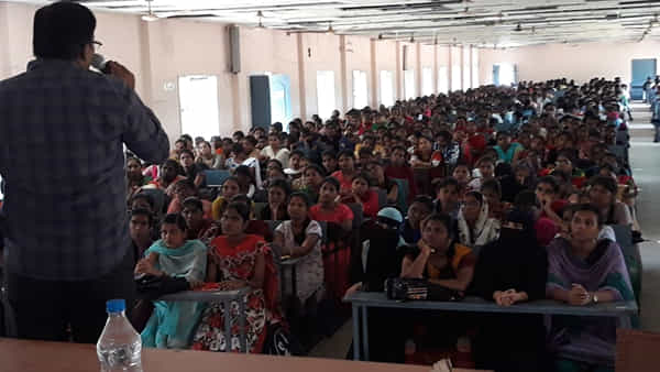 Free Training: నిరుద్యోగ యువతకు గుడ్న్యూస్.. ఉచిత నైపుణ్య శిక్షణతోపాటు జాబ్ కూడా!
