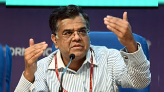 Watch: అతివేగానికి యువకుడు బలి.. కార్గో వ్యాన్ ఢీ.. బైకర్ స్పాట్‌డెడ్