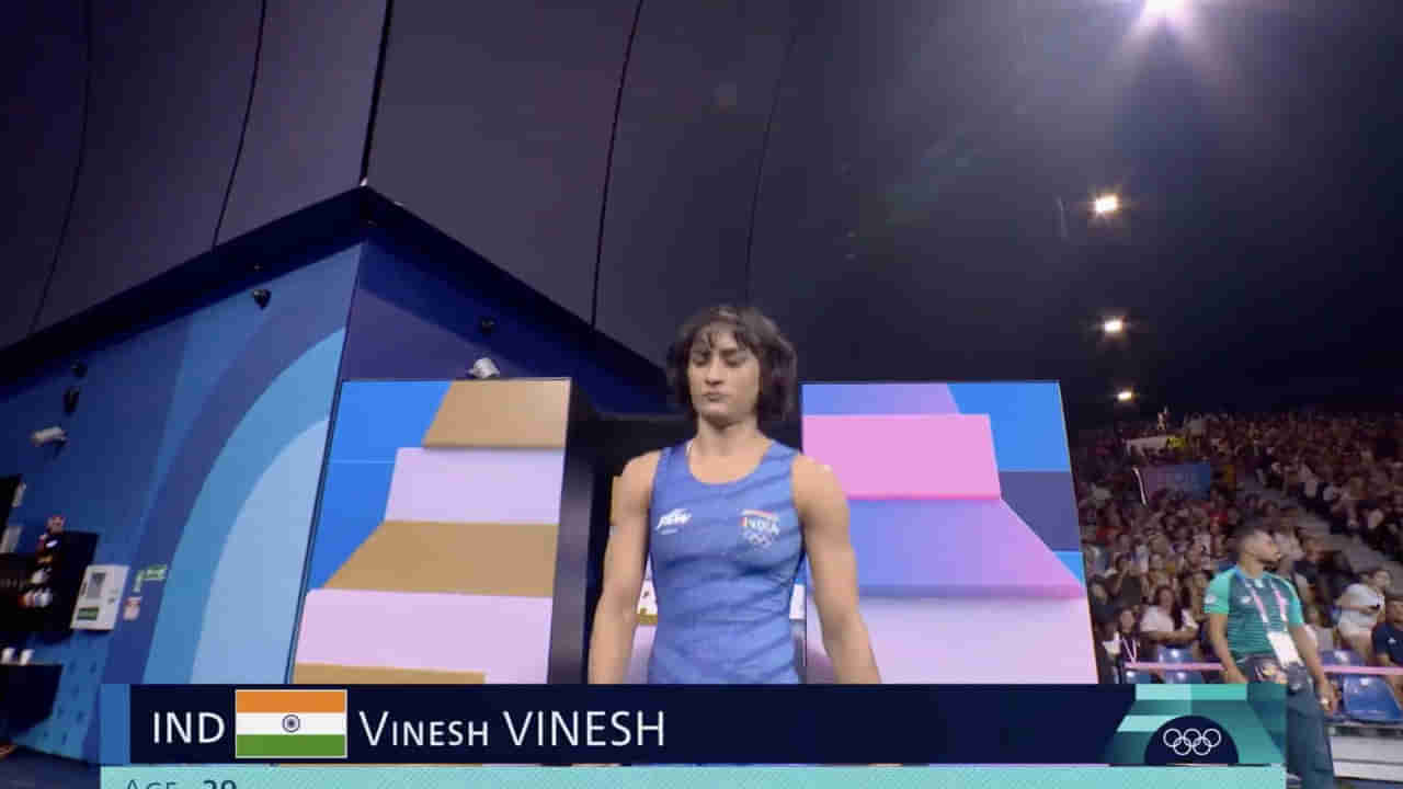 Vinesh Phogat: వినేష్ ఫోగట్‌పై అనర్హత వేటు.. అసలేంటీ ఆ రూల్.. ఏకిపారేస్తోన్న నెటిజన్లు?