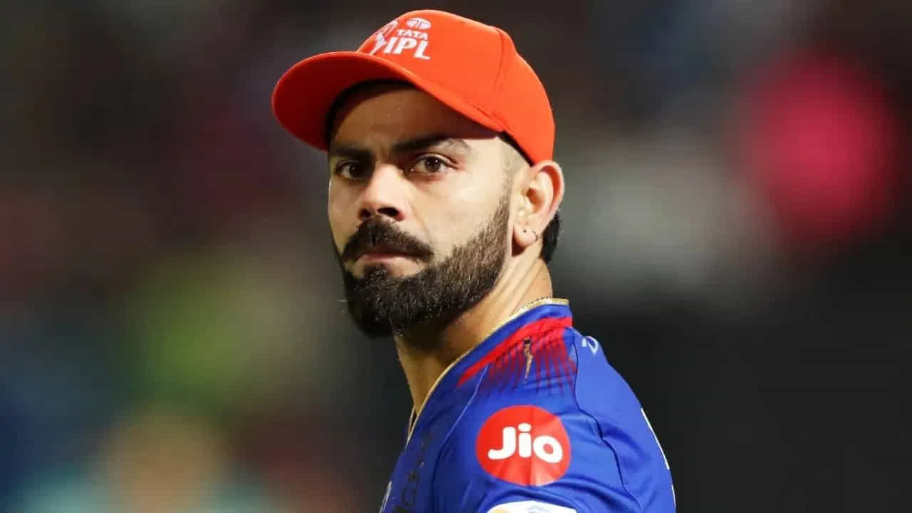 ఐపీఎల్లో ఈ మెగా వేలానికి ముందు ఆర్సీబీ విరాట్ కోహ్లీని రిటైన్ చేస్తుందనడంలో సందేహం లేదు. కాబట్టి ఈసారి కూడా వేలంలో కింగ్ కోహ్లీని ఆశించలేం.