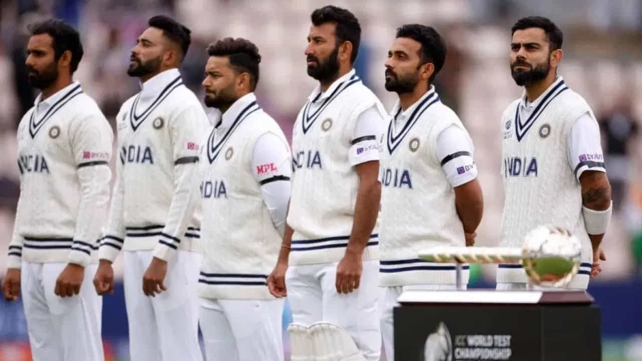 ఆ విధంగా వరల్డ్ టెస్ట్ ఛాంపియన్షిప్ ఫైనల్కు 2 వారాల ముందు ఐపీఎల్ను ముగించాలని బీసీసీఐ ప్లాన్ చేసింది. 2023 డబ్ల్యూటీసీ ఫైనల్ మ్యాచ్లో ఆస్ట్రేలియాపై టీమ్ ఇండియా తడబడింది. ఐపీఎల్ తర్వాత మళ్లీ టెస్టుల్లోకి అడుగుపెట్టిన భారత ఆటగాళ్లు ఓటమి పాలయ్యారనే విమర్శలు వినిపించాయి.