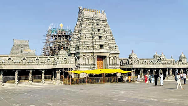 Yadadri: యాదగిరిగుట్టలో మరిన్ని మార్పులకు ప్రభుత్వం సిద్ధం..!