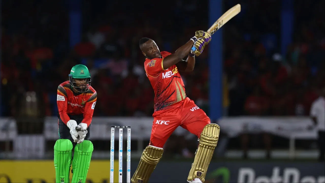 Andre Russell: ఆండ్రీ రస్సెల్ గురించి తెలియని వారుండరు. ఎందుకంటే బరిలోకి దిగితే దబిడ, దిబిడ దంచేస్తుంటాడు. ఈ తుఫాన్ బ్యాటింగ్‌తోనే క్రికెట్ ప్రపంచంలోనే పేరుగాంచాడు. తాజాగా సెప్టెంబరు 18న CPL 2024లో ఆడిన ఓ మ్యాచ్‌లో ఇదే ఆటతో ఆకట్టుకున్నాడు. ట్రినిడాడ్ నైట్ రైడర్స్ తరపున ఆడుతున్న రస్సెల్ కేవలం 15 బంతుల్లోనే మ్యాచ్ విన్నింగ్ ఇన్నింగ్స్ ఆడాడు. గయానా అమెజాన్ వారియర్స్ నిర్దేశించిన 149 పరుగుల లక్ష్యాన్ని ఛేదించే క్రమంలో రస్సెల్ చివరి వరకు నాటౌట్‌గా నిలిచాడు. 240 స్ట్రైక్ రేట్‌తో తన ఇన్నింగ్స్ ఆడిన తర్వాత, అతను తన జట్టు కోసం అత్యధిక సిక్సర్లు కొట్టిన బ్యాట్స్‌మన్ మాత్రమే కాదు, అత్యధిక పరుగులు కూడా చేశాడు.